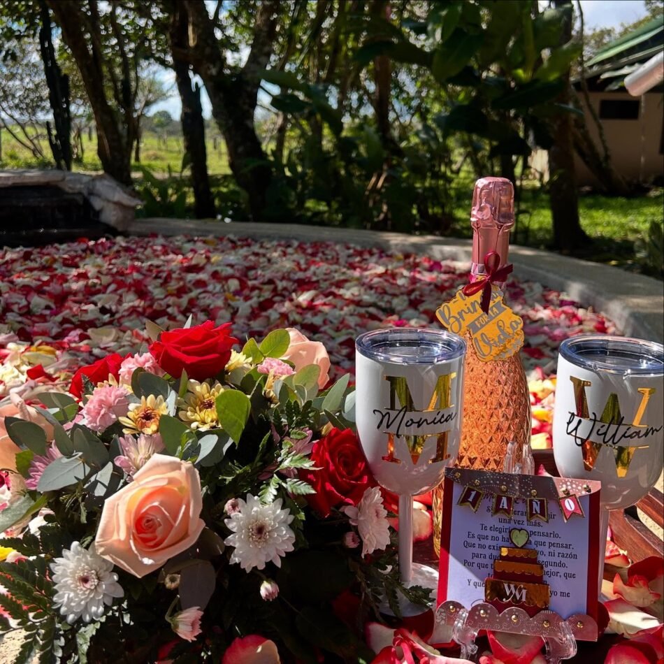 Montaje Romántico con Cena Incluida